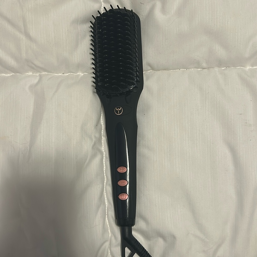 L’ange hair straightening brush